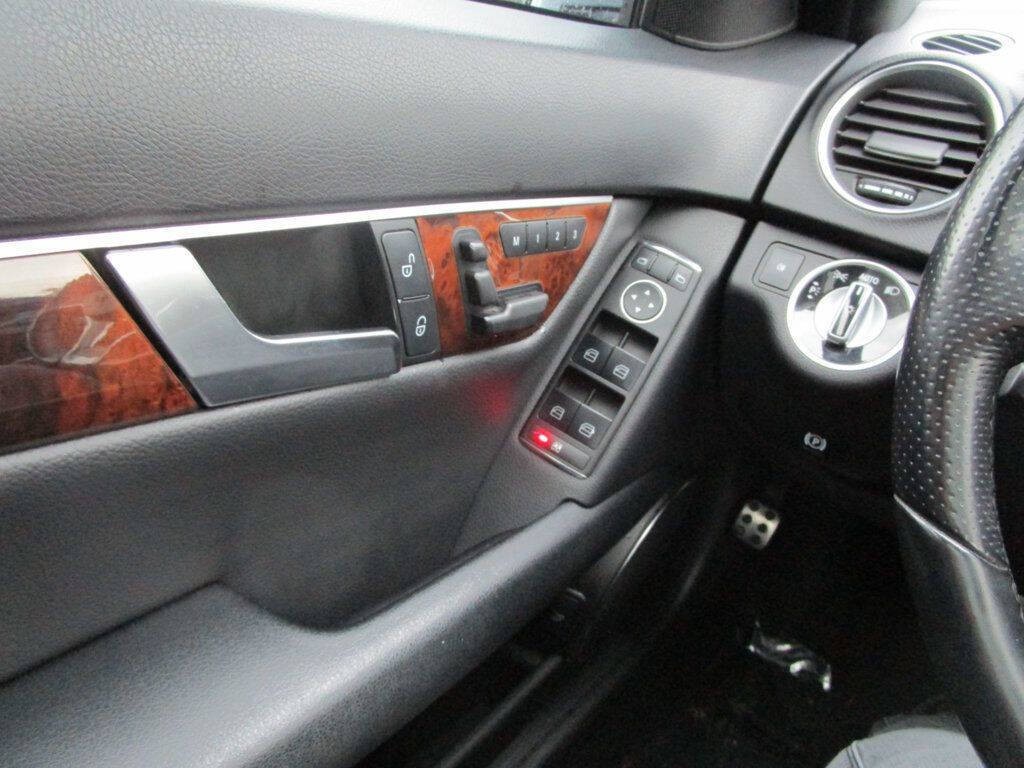 2013 Mercedes-Benz C-Class Image 26