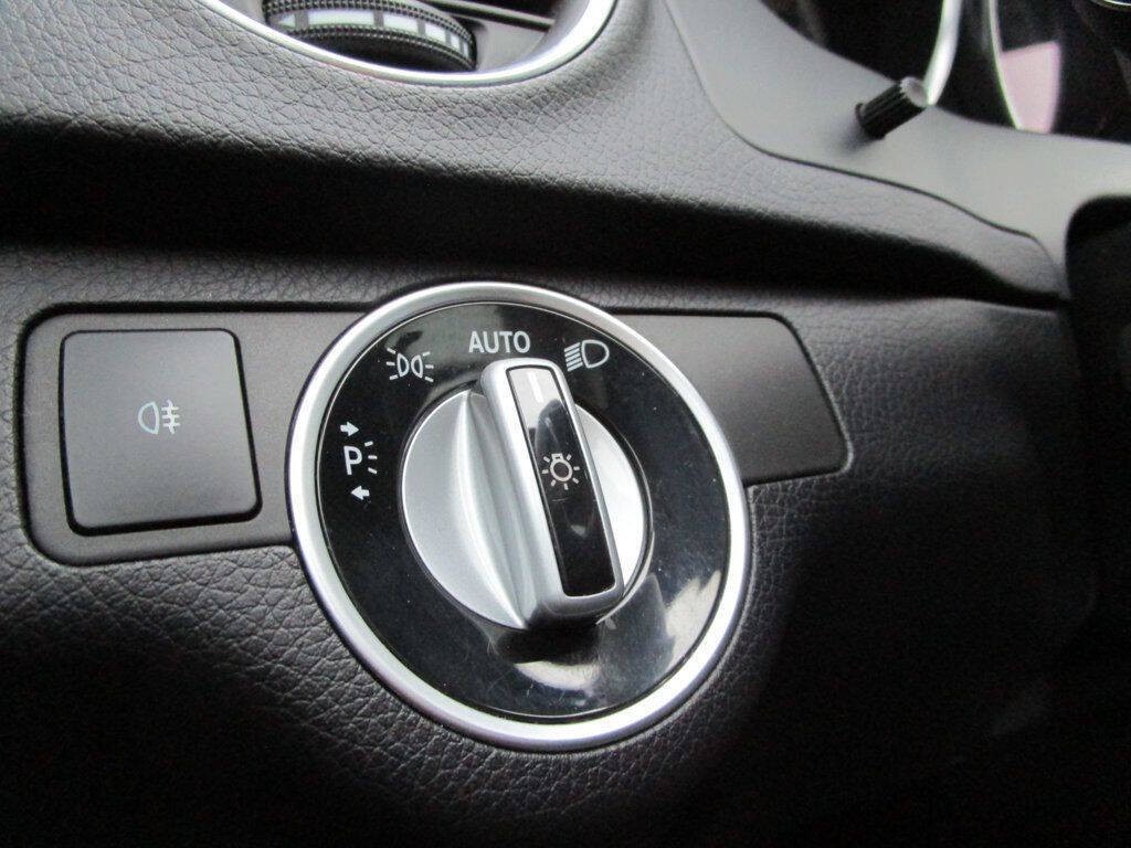 2013 Mercedes-Benz C-Class Image 27