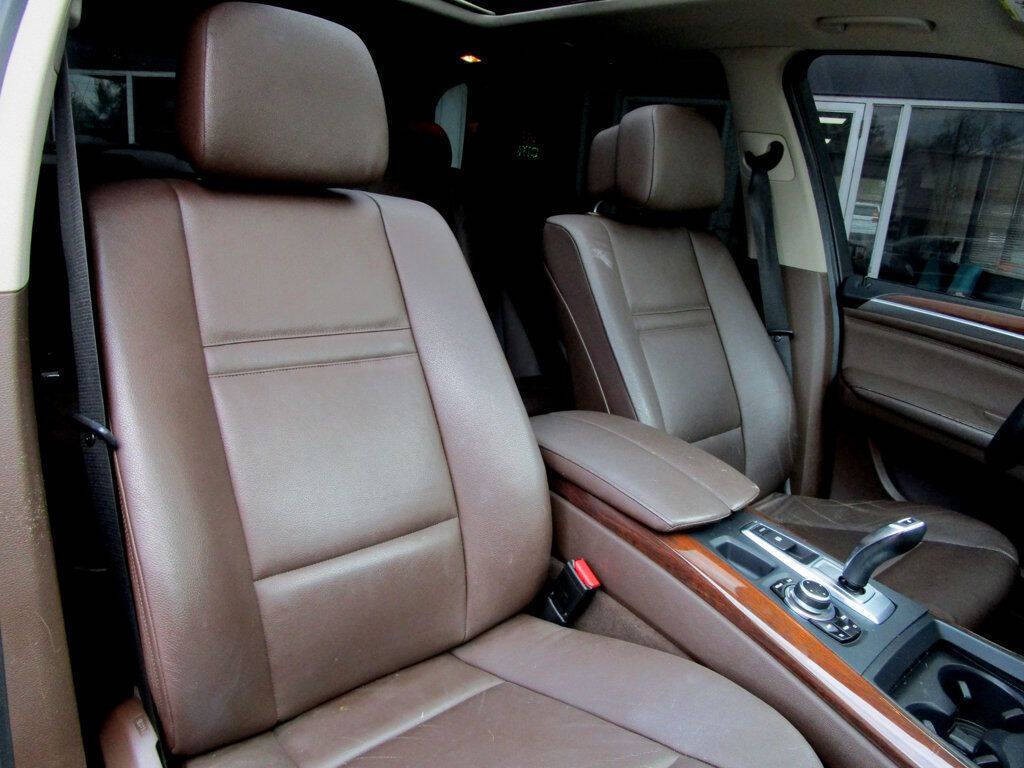 2012 BMW X5 Image 16