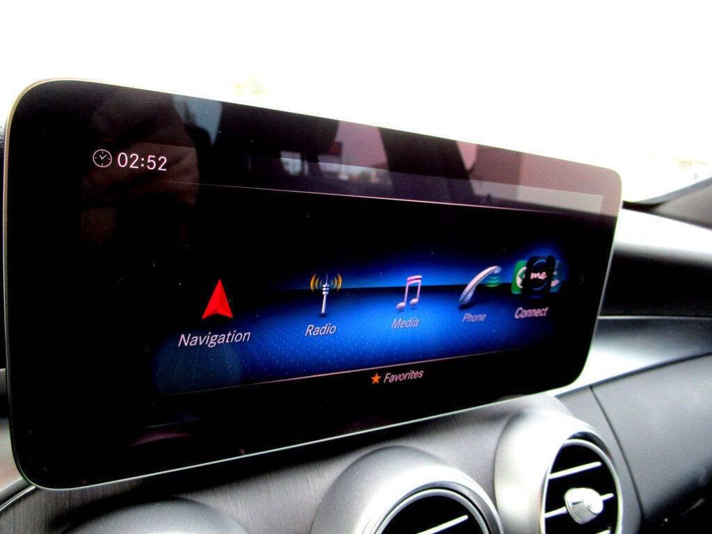 2021 Mercedes-Benz C-Class Image 3