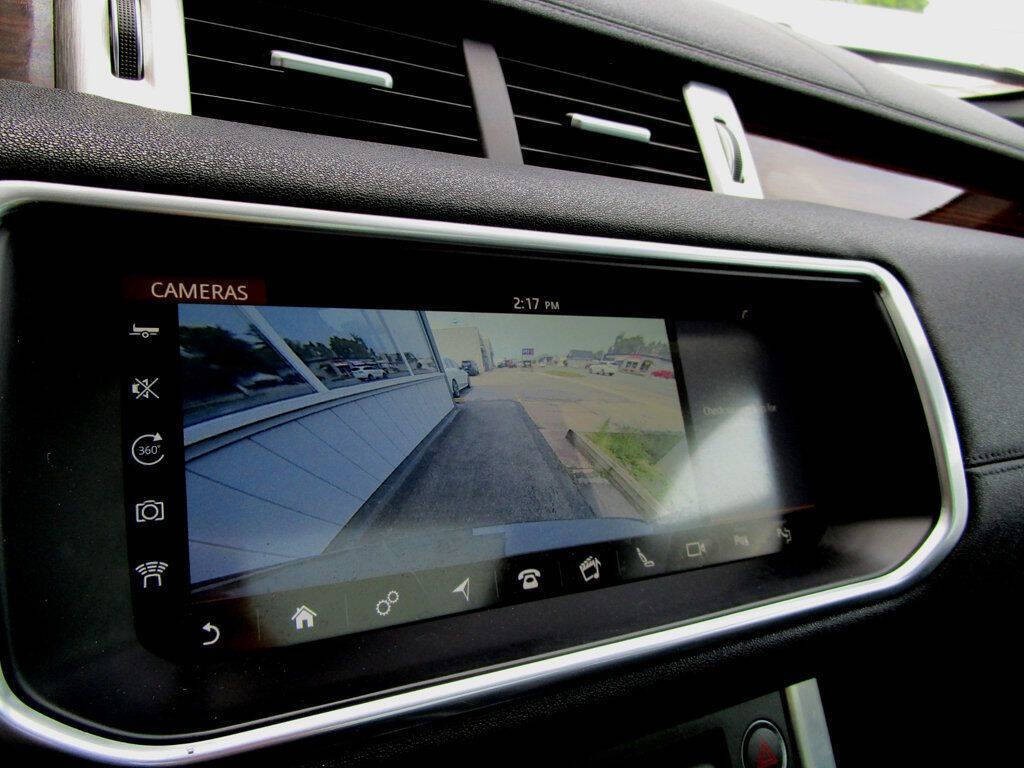 2017 Land Rover Range Rover Evoque Image 4