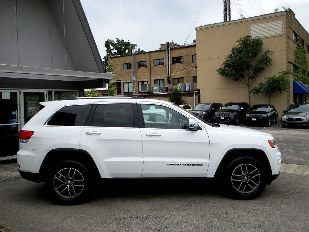 2017 Jeep Grand Cherokee Image 11
