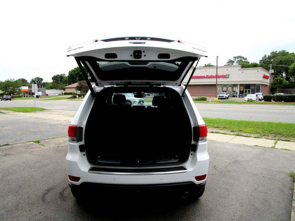 2017 Jeep Grand Cherokee Image 32
