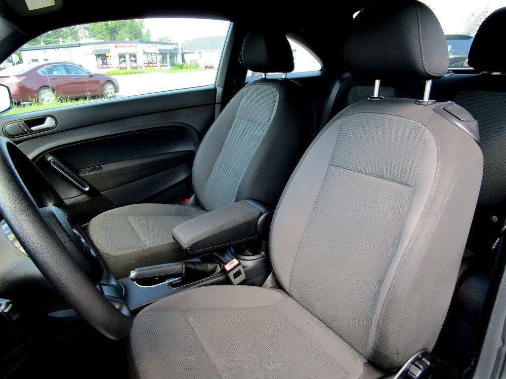 2014 Volkswagen Beetle Image 13
