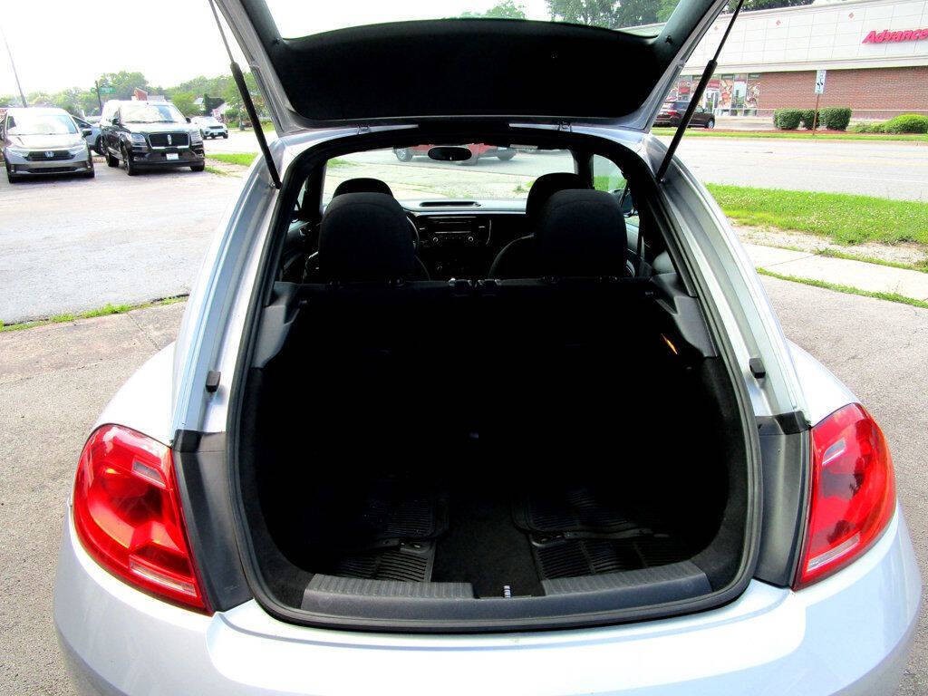 2014 Volkswagen Beetle Image 14