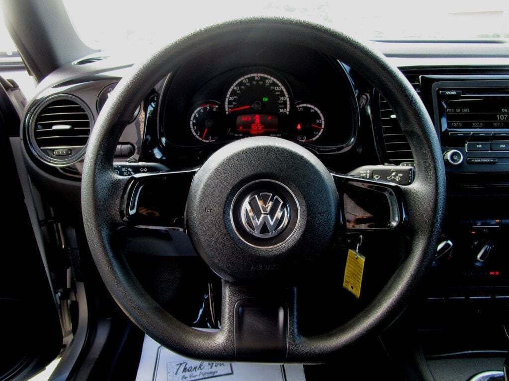 2014 Volkswagen Beetle Image 18