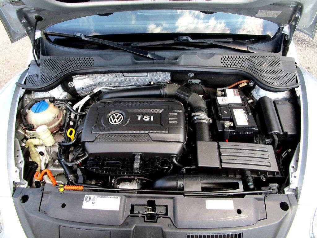 2014 Volkswagen Beetle Image 25