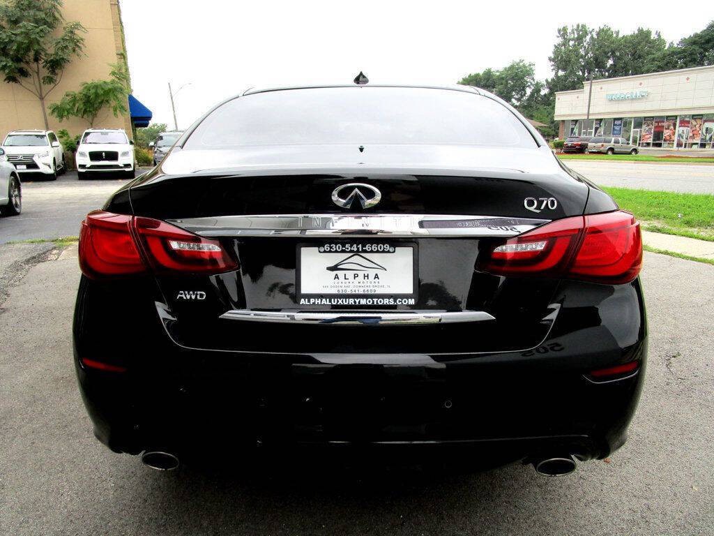2015 INFINITI Q70 Image 9