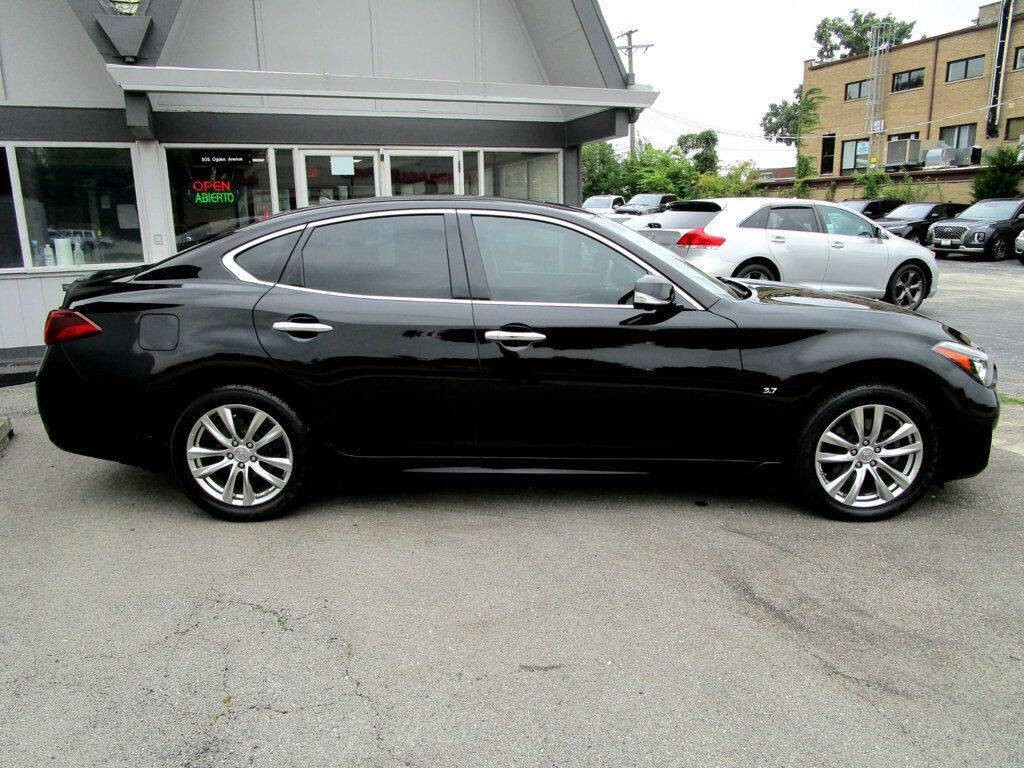 2015 INFINITI Q70 Image 11