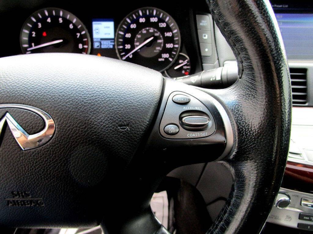 2015 INFINITI Q70 Image 20