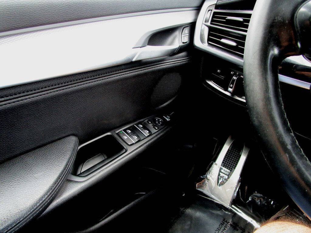 2015 BMW X6 Image 26