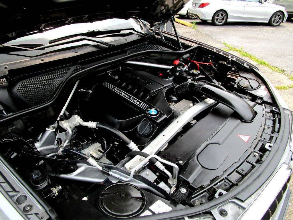 2015 BMW X6 Image 36