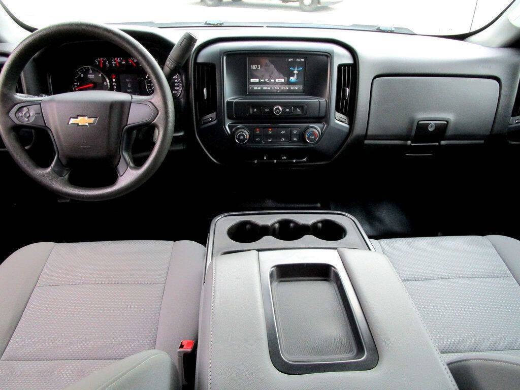 2017 Chevrolet Silverado 1500 Image 2