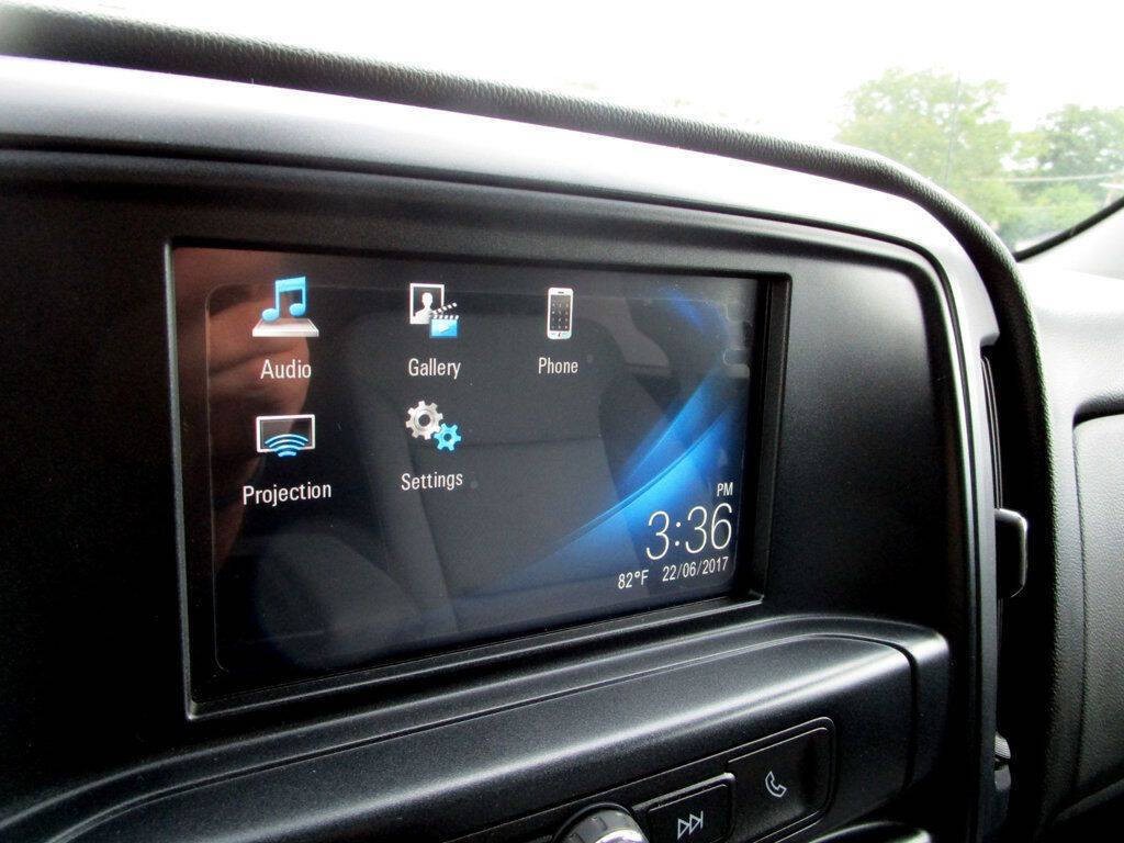2017 Chevrolet Silverado 1500 Image 3