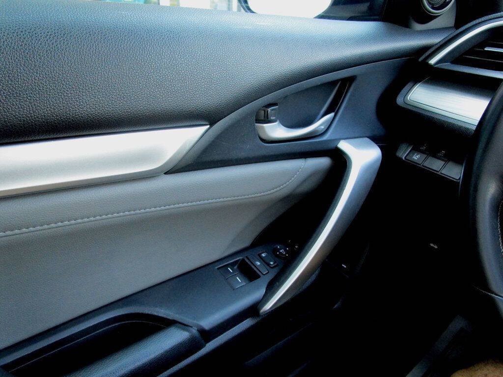 2016 Honda Civic Image 30