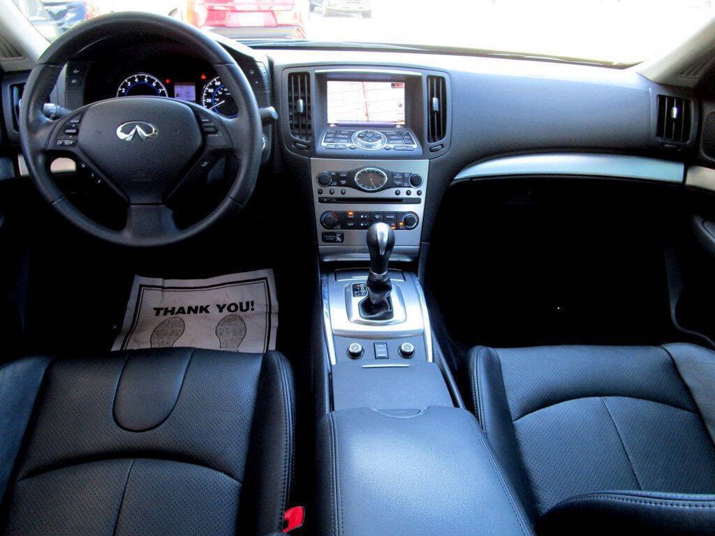 2013 INFINITI G37 Image 2