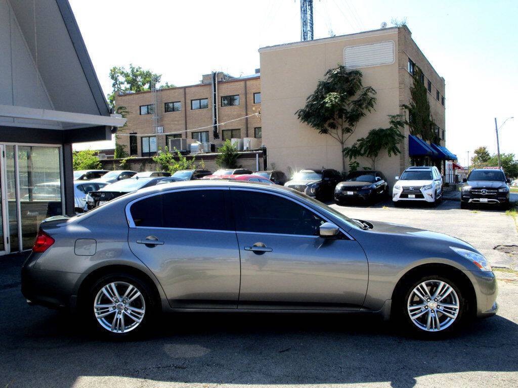 2013 INFINITI G37 Image 11