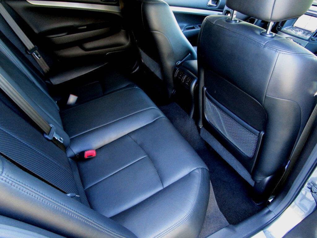 2013 INFINITI G37 Image 17