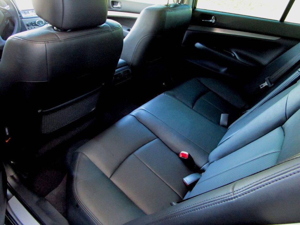 2013 INFINITI G37 Image 18