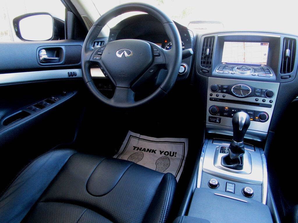 2013 INFINITI G37 Image 19