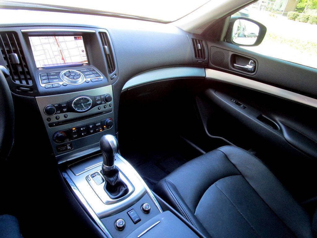 2013 INFINITI G37 Image 23