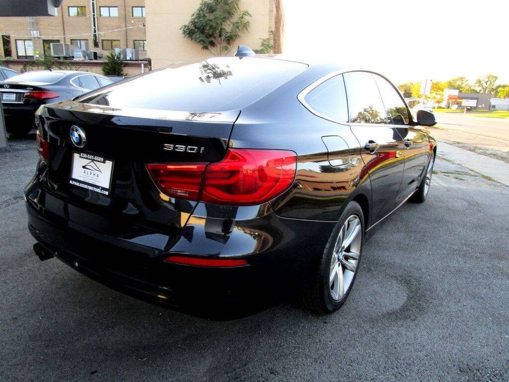 2017 BMW 3 Series Image 8
