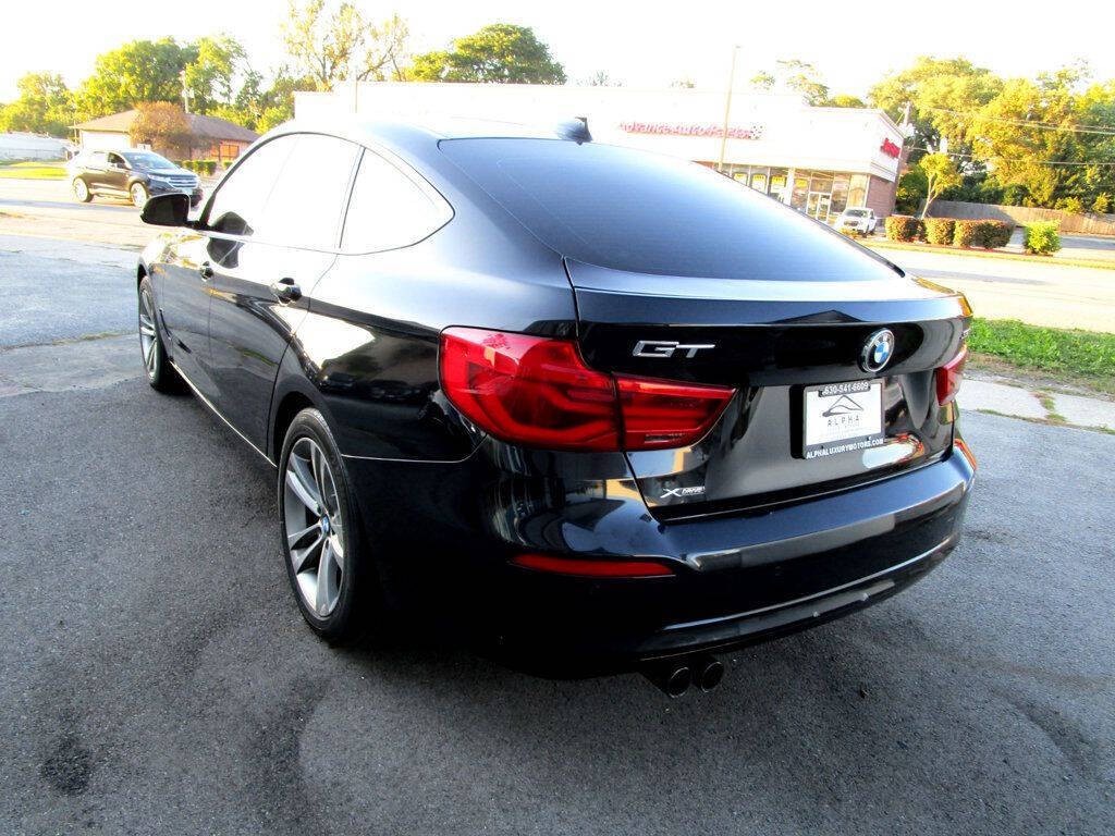 2017 BMW 3 Series Image 10