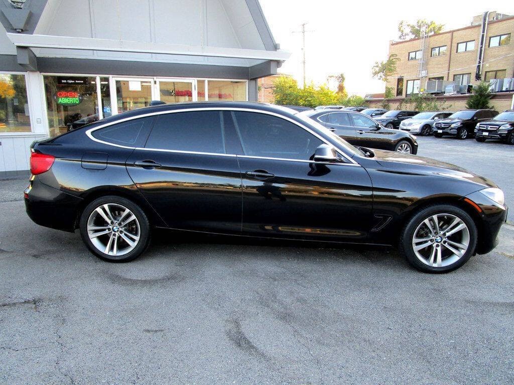 2017 BMW 3 Series Image 11