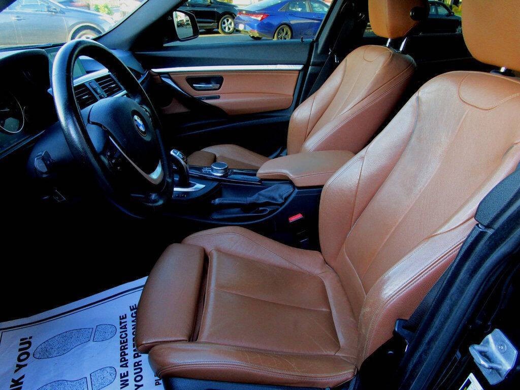 2017 BMW 3 Series Image 13