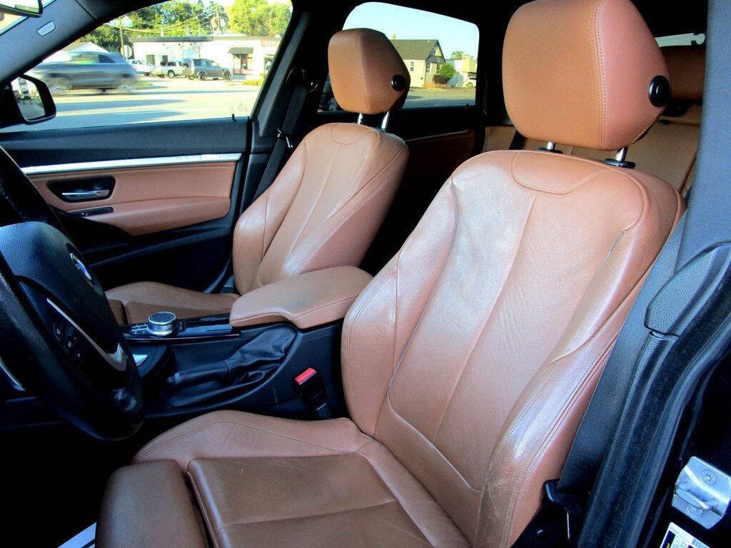 2017 BMW 3 Series Image 15