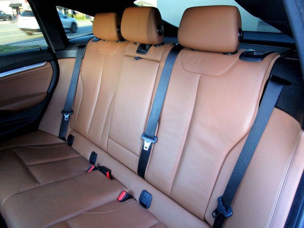 2017 BMW 3 Series Image 18