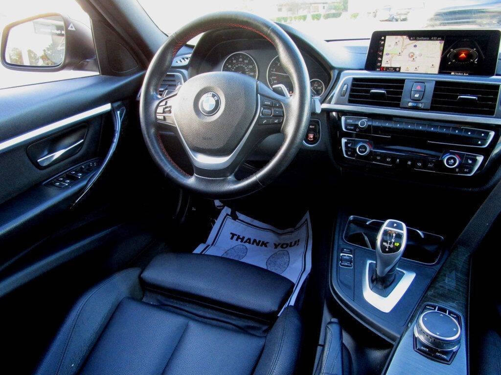 2018 BMW 3 Series Image 19