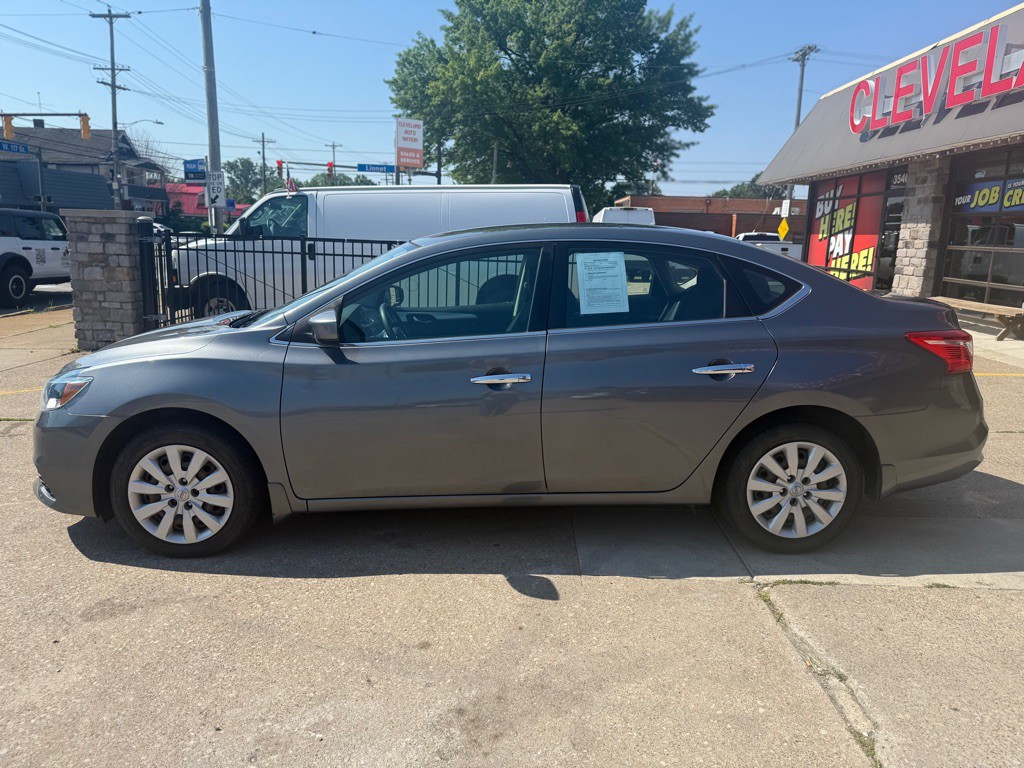 2017 Nissan Sentra Image 2