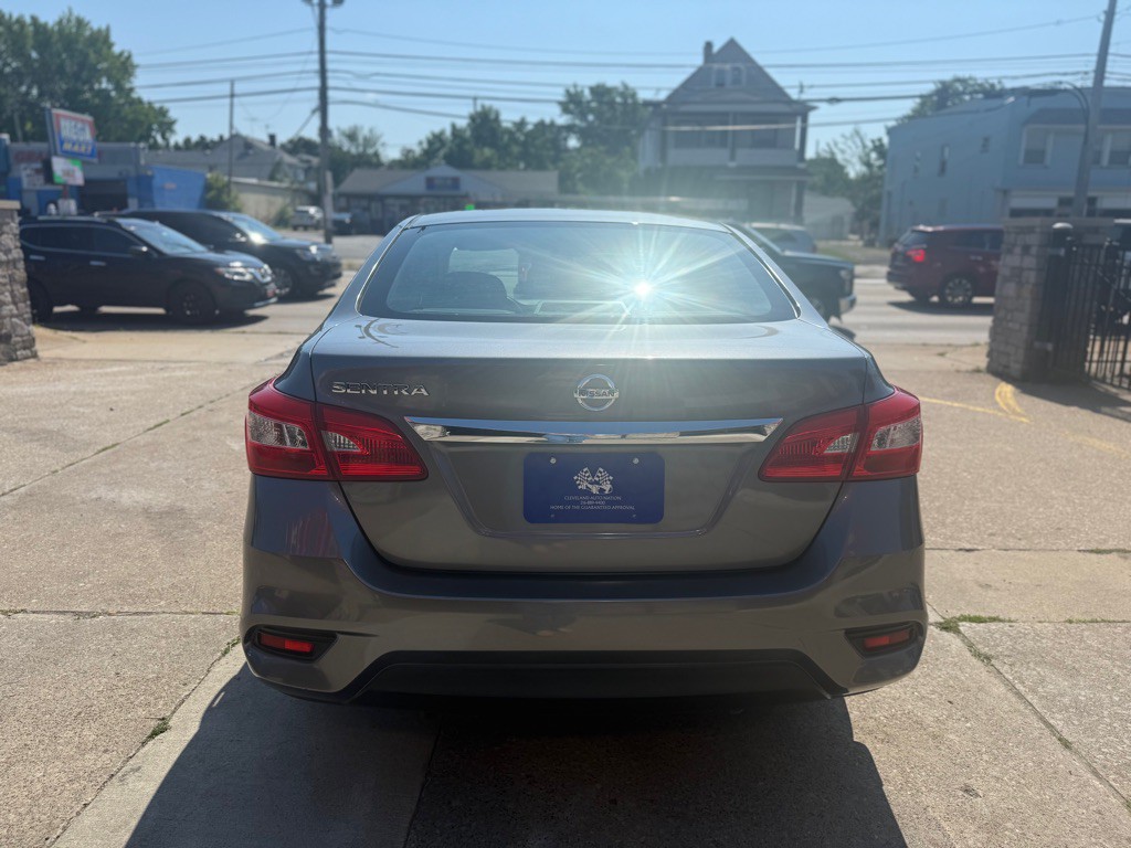 2017 Nissan Sentra Image 4