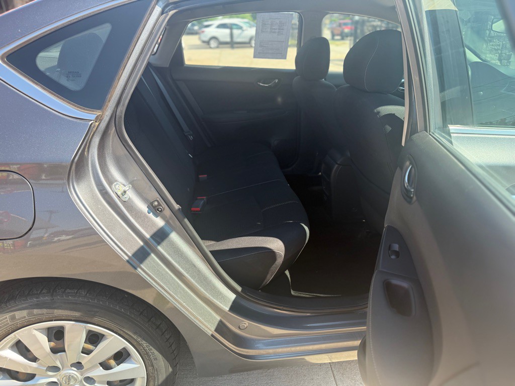 2017 Nissan Sentra Image 10