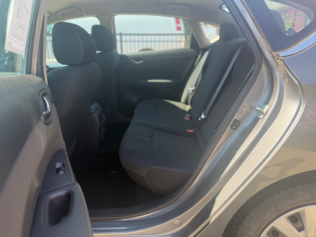 2017 Nissan Sentra Image 11