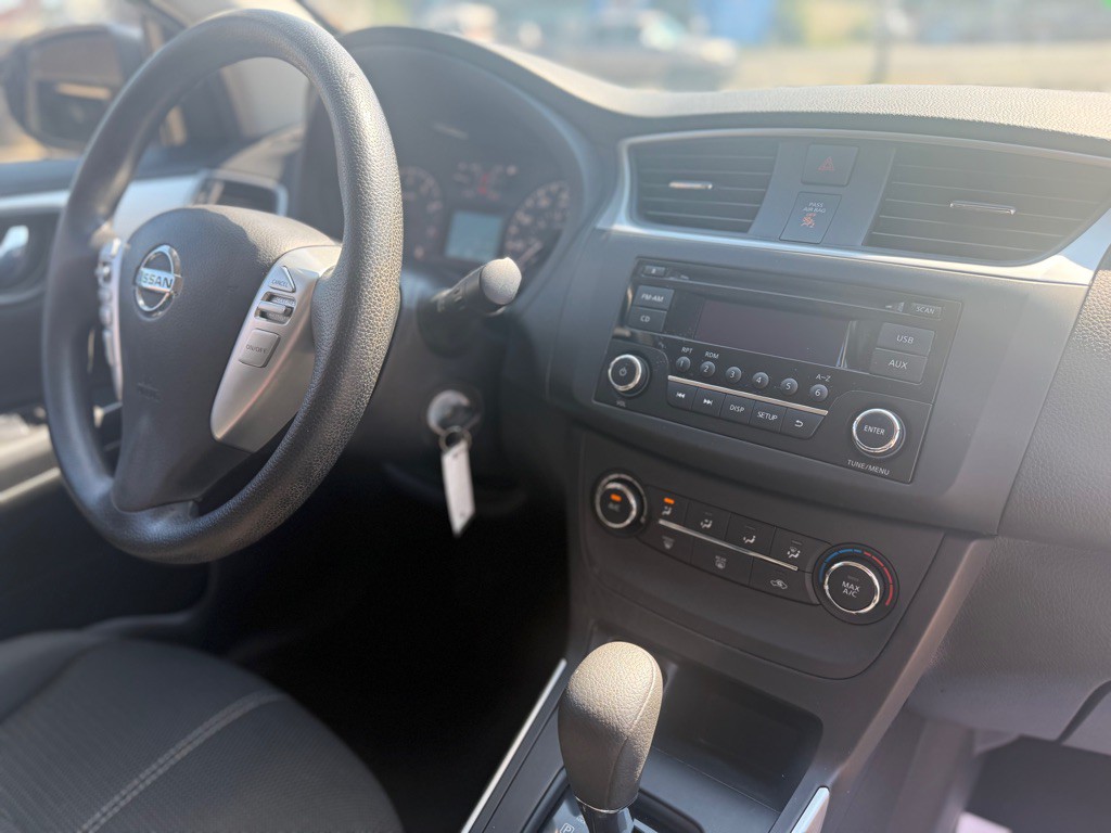 2017 Nissan Sentra Image 13
