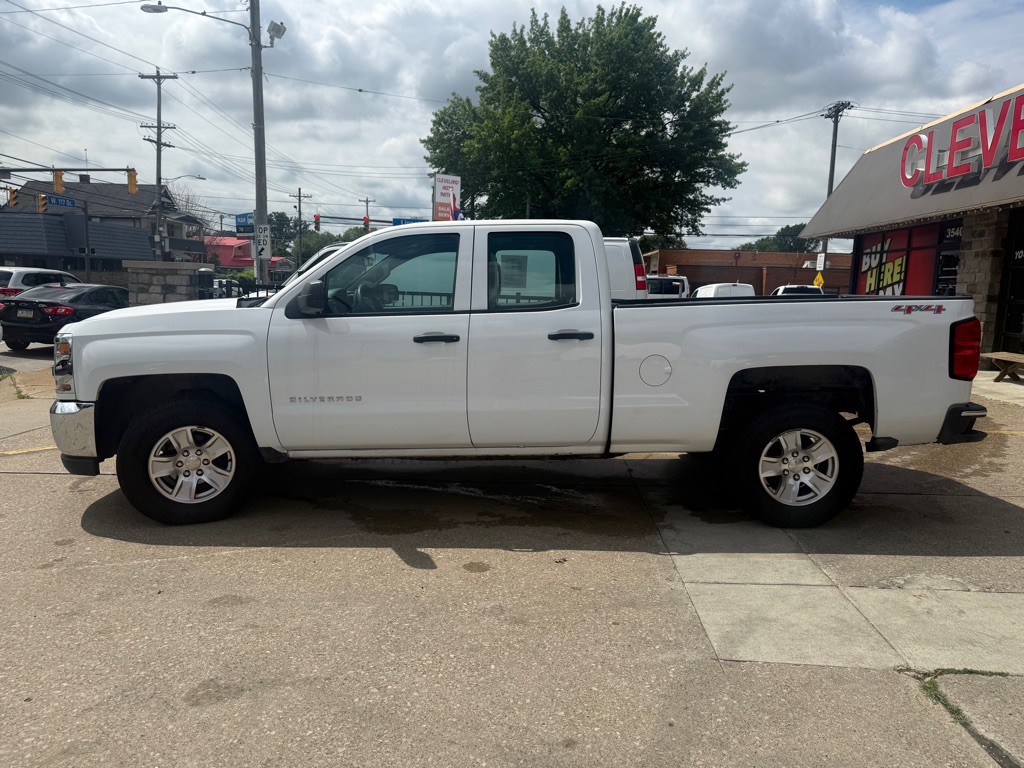 2017 Chevrolet Silverado 1500 Image 2