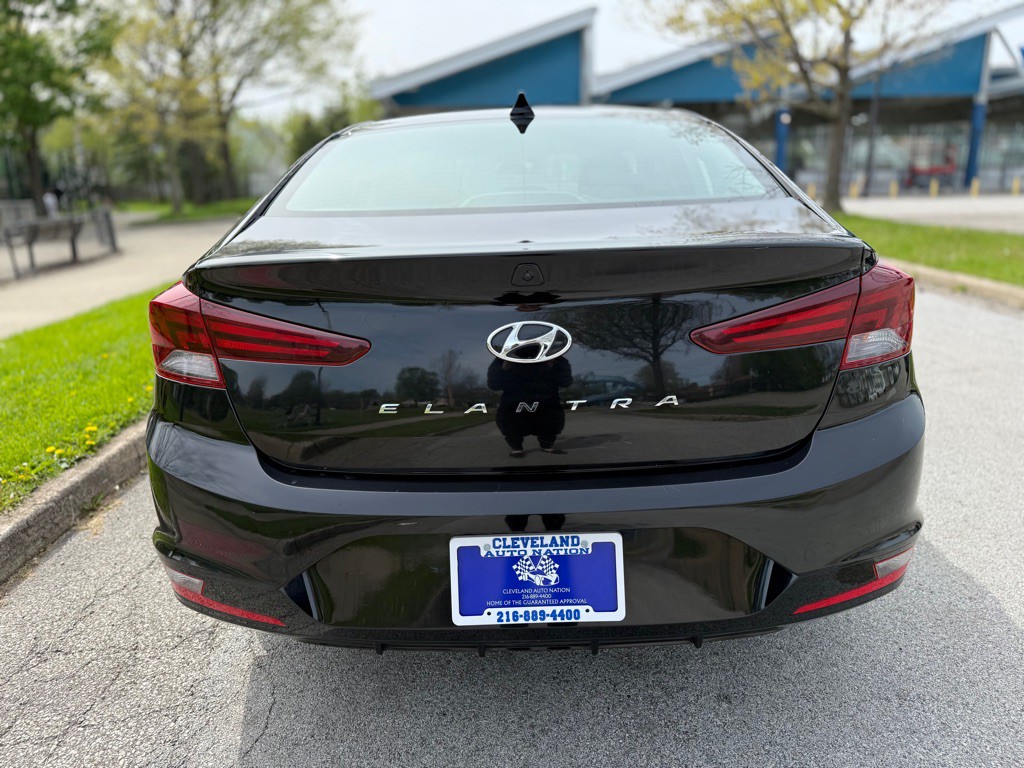 2020 Hyundai Elantra Image 4