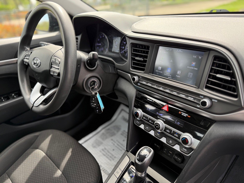 2020 Hyundai Elantra Image 14