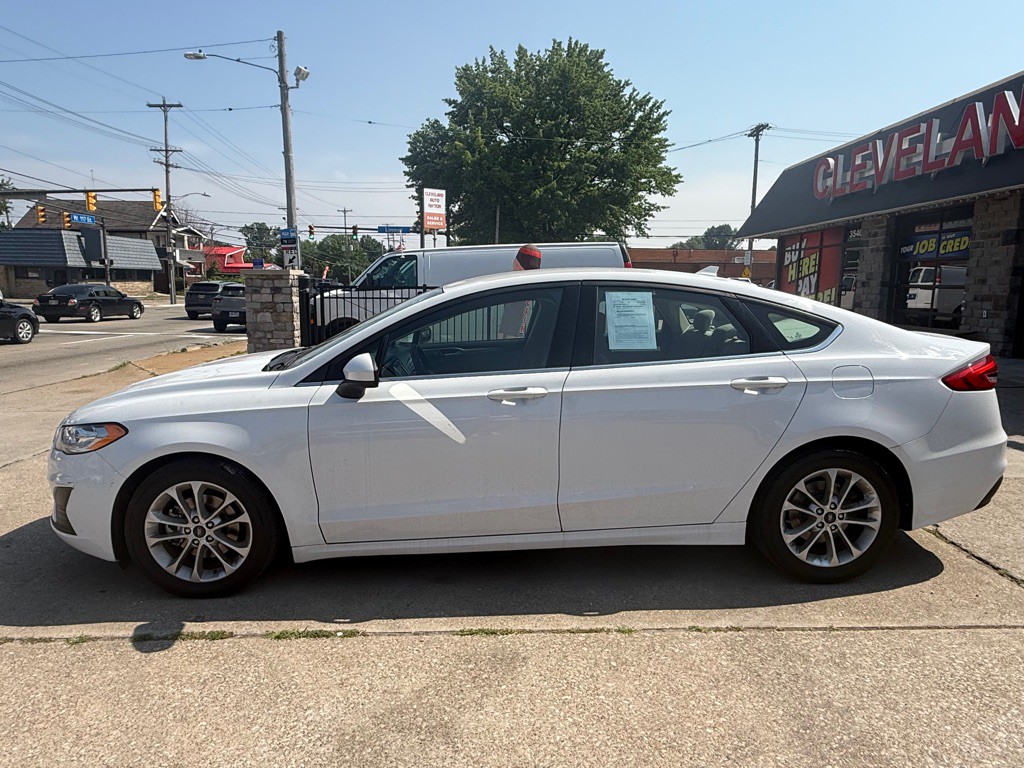 2020 Ford Fusion Image 2
