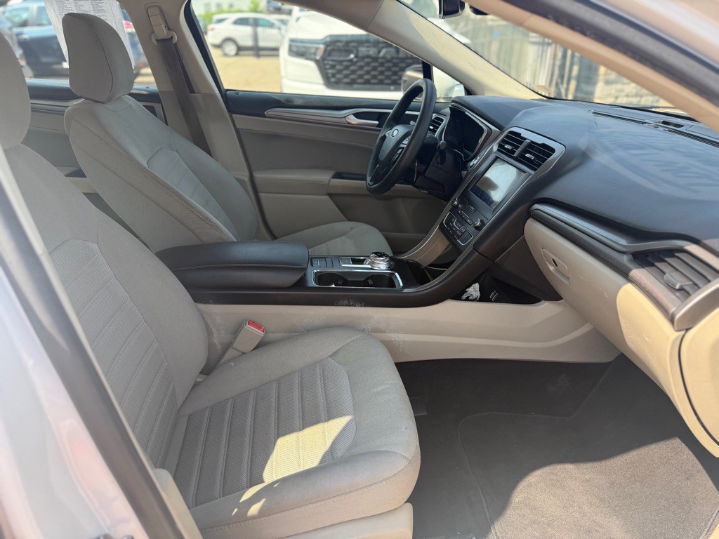 2020 Ford Fusion Image 10