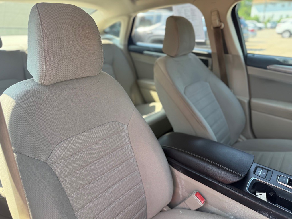 2020 Ford Fusion Image 11