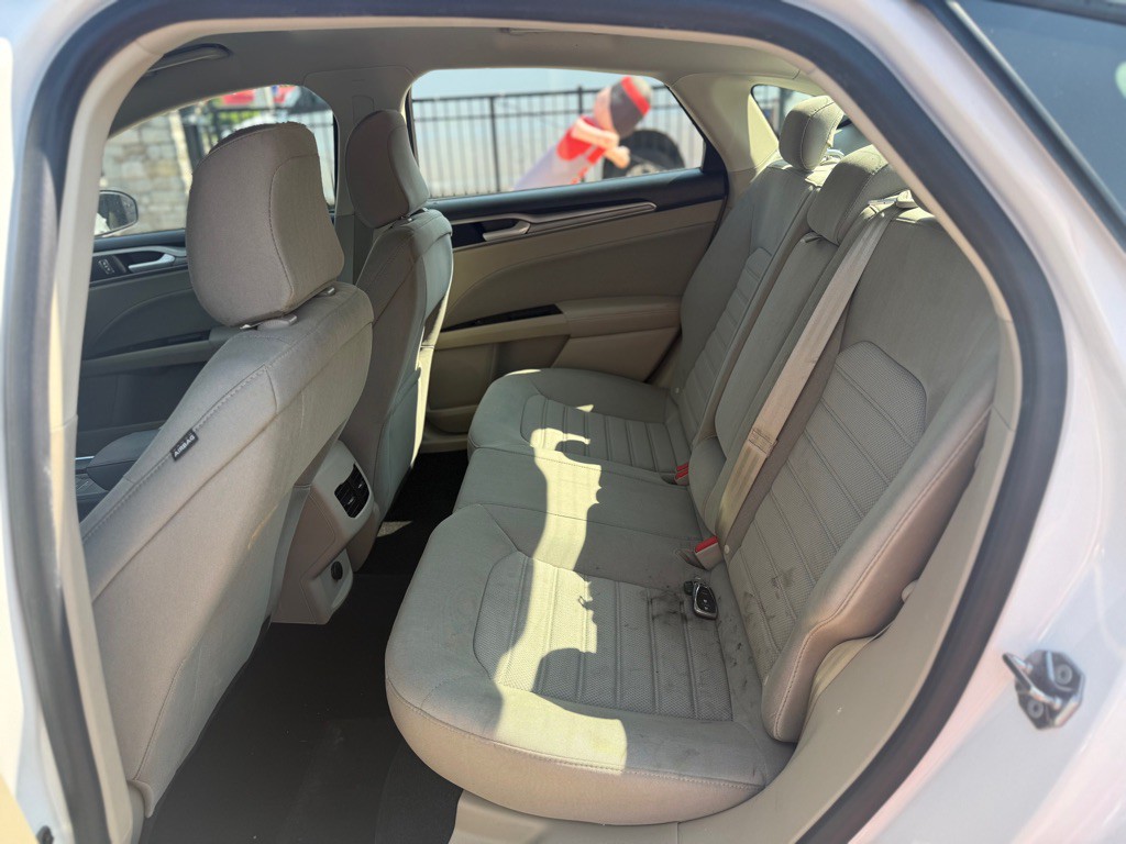 2020 Ford Fusion Image 19