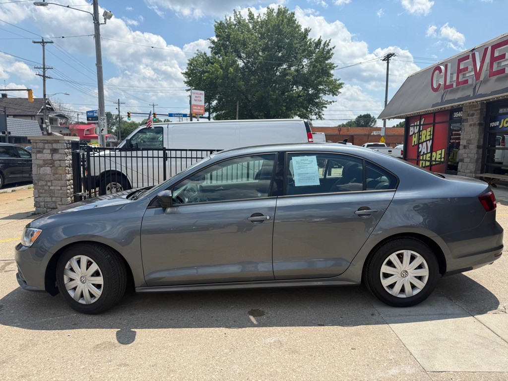 2016 Volkswagen Jetta Image 2