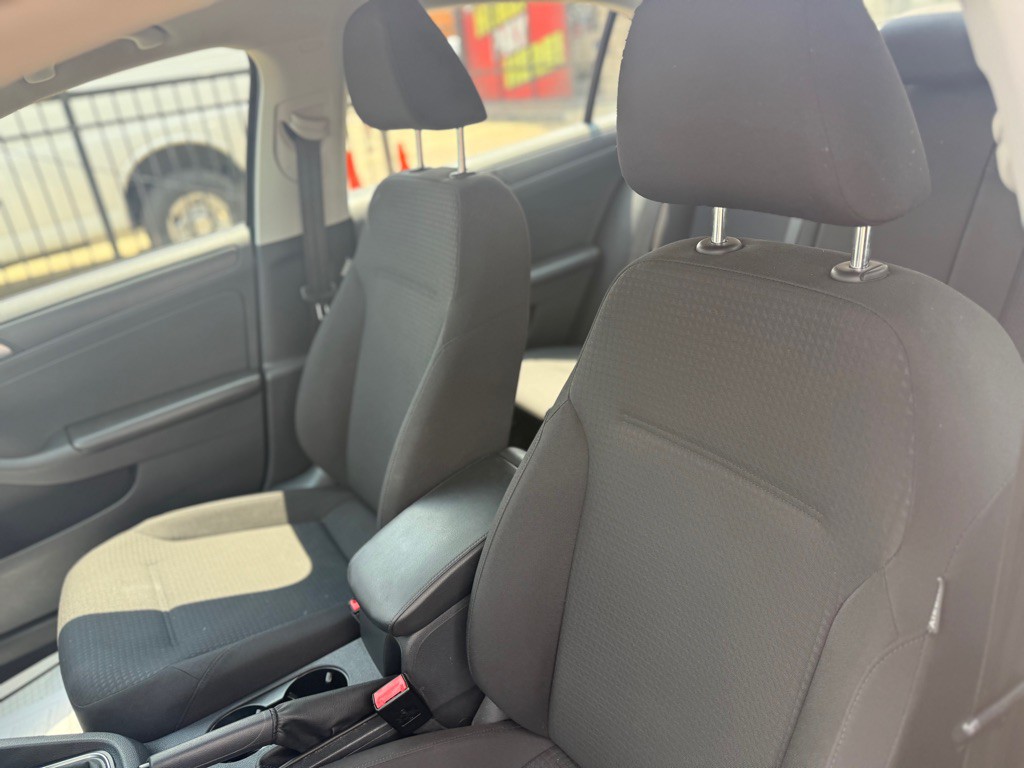 2016 Volkswagen Jetta Image 12