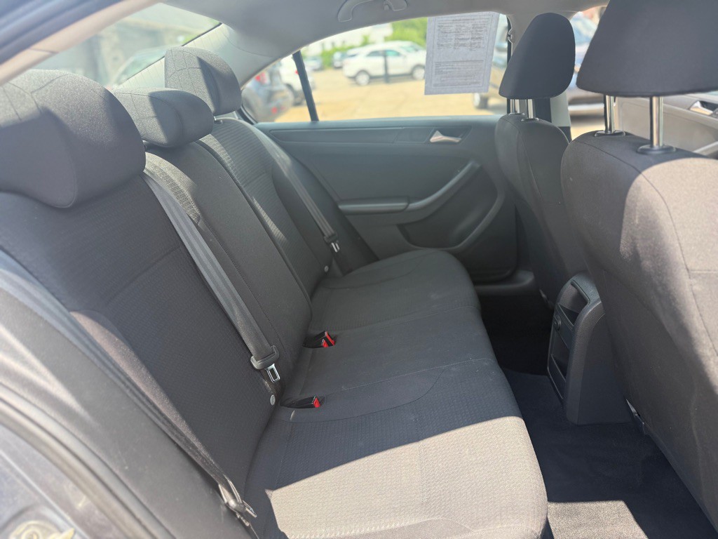 2016 Volkswagen Jetta Image 16