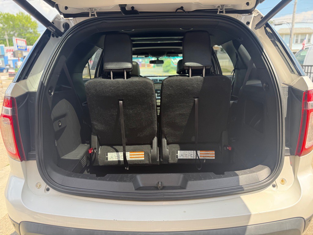 2015 Ford Explorer Image 9