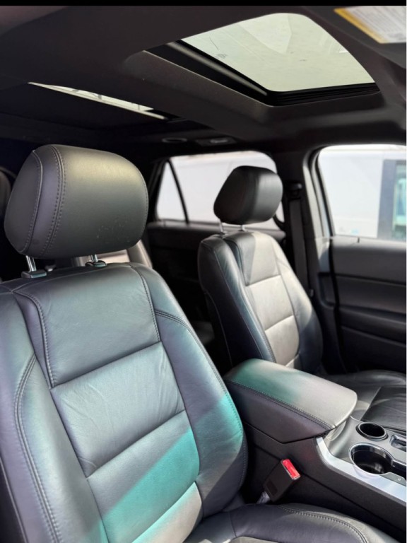 2015 Ford Explorer Image 12