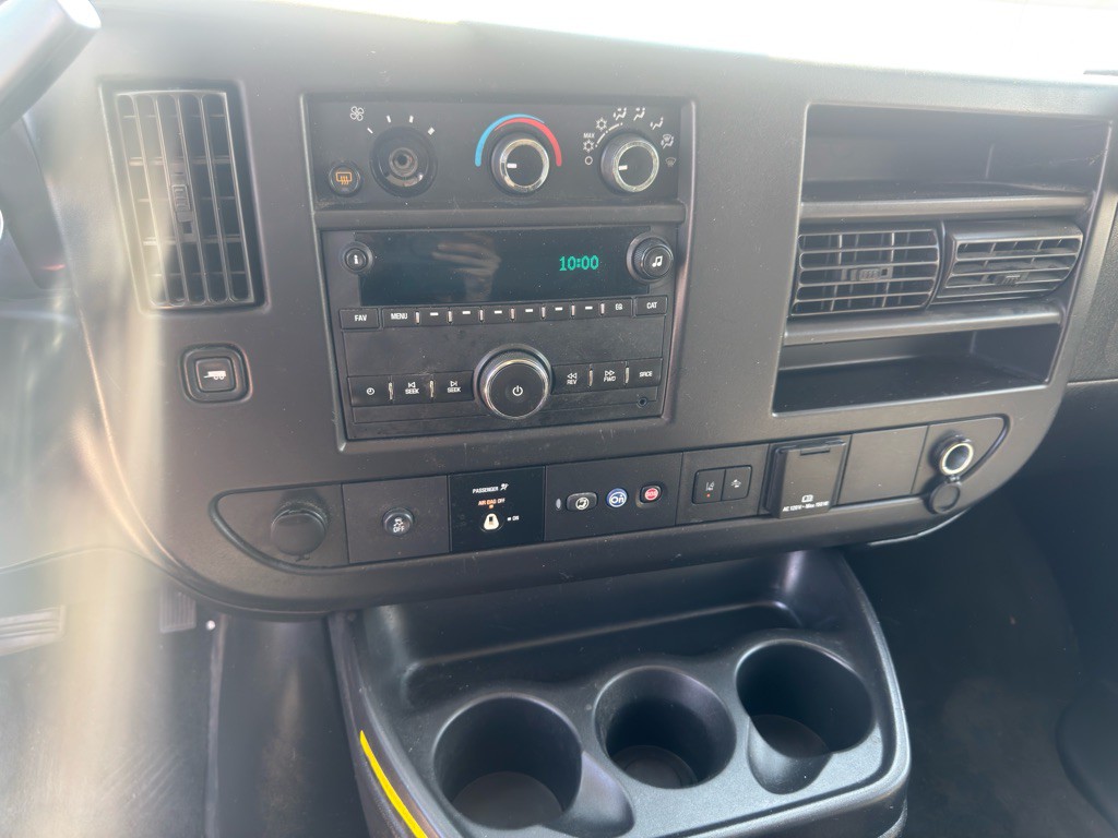 2019 Chevrolet Express Image 15
